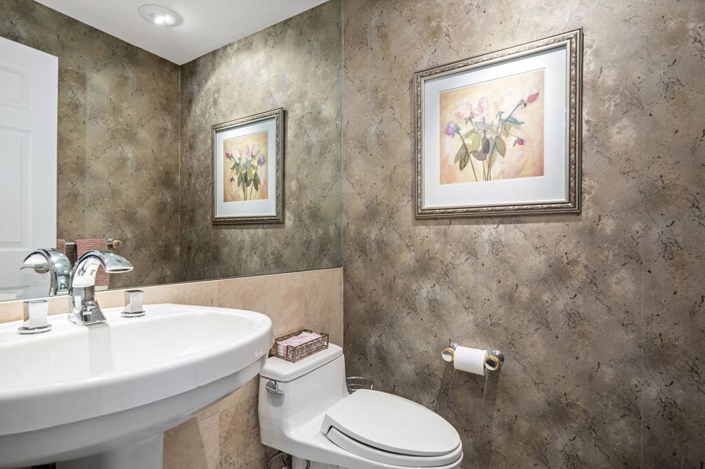 80228 Golden Horseshoe Drive Property Photo 26