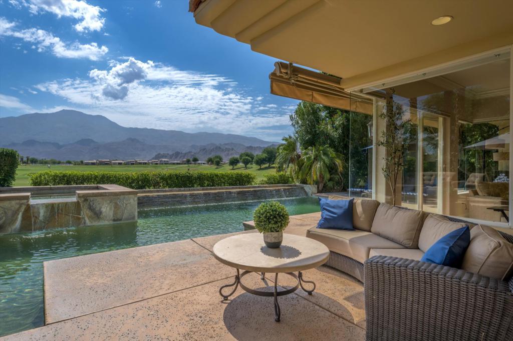 55493 Southern Property Photo 5