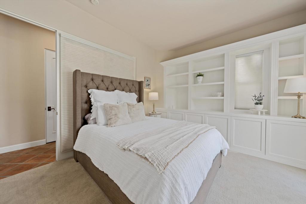 55493 Southern Property Photo 42