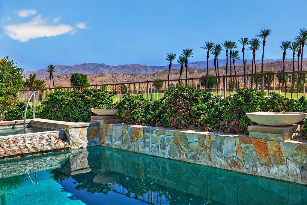 78386 Hollister Drive Property Photo