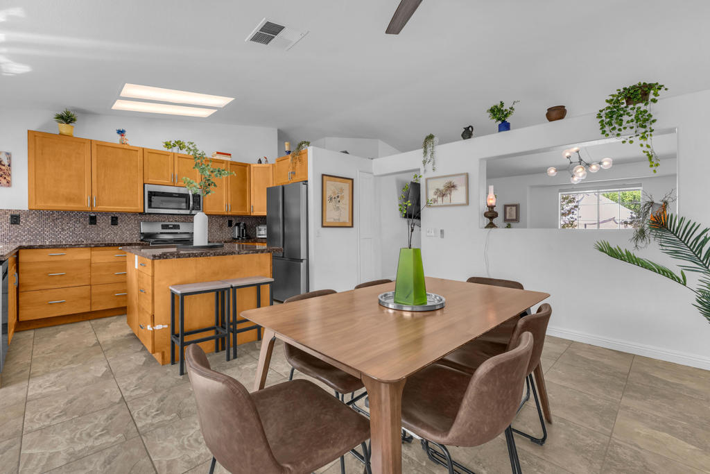 45460 Coldbrook Lane Property Photo 4