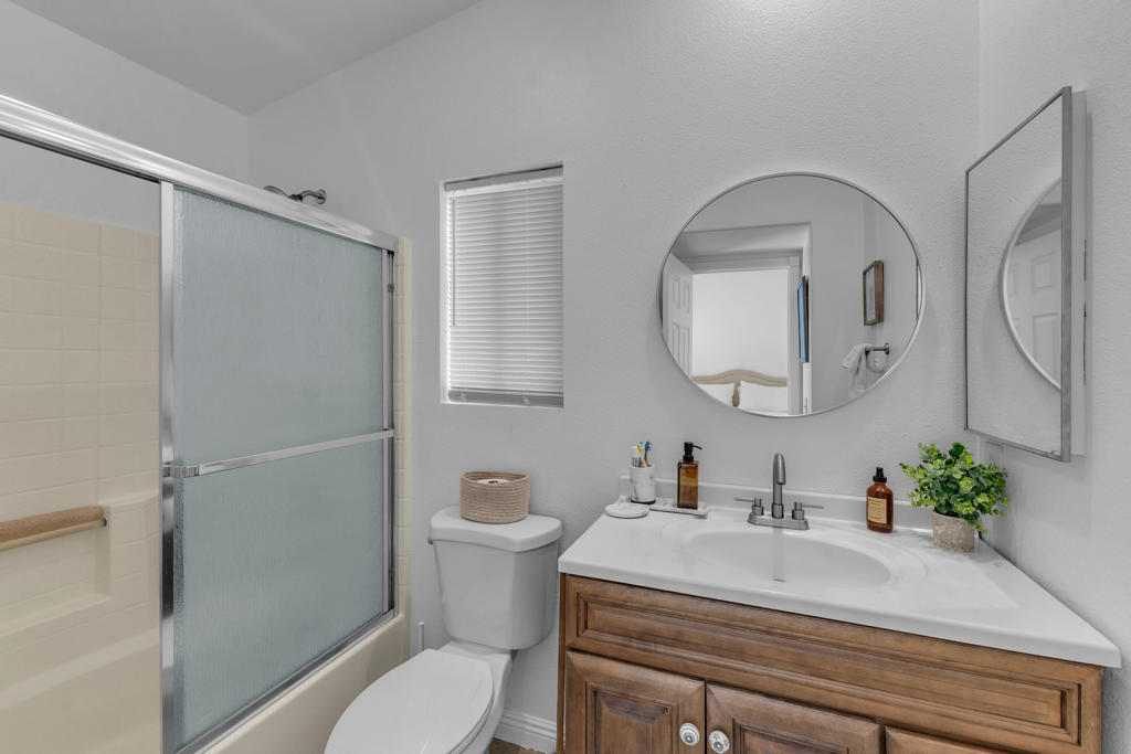 45460 Coldbrook Lane Property Photo 6