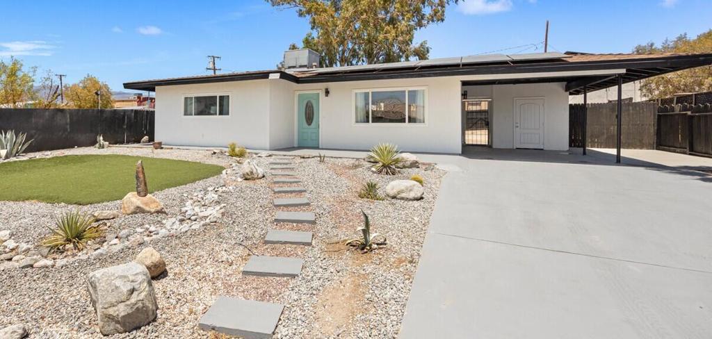 65958 Acoma Avenue Property Photo 1
