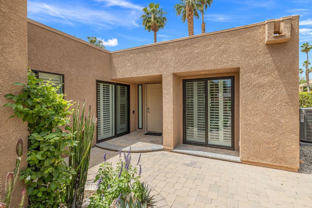 49161 Mariposa Drive Property Photo 4