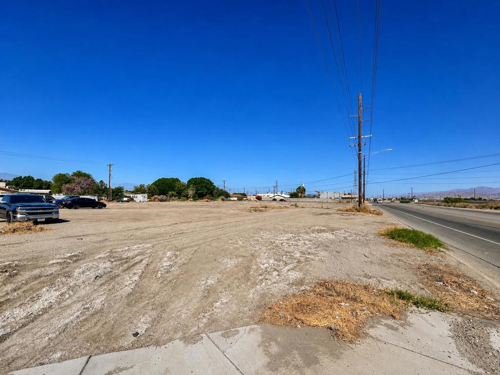 50529 Grapefruit Boulevard Property Photo 3