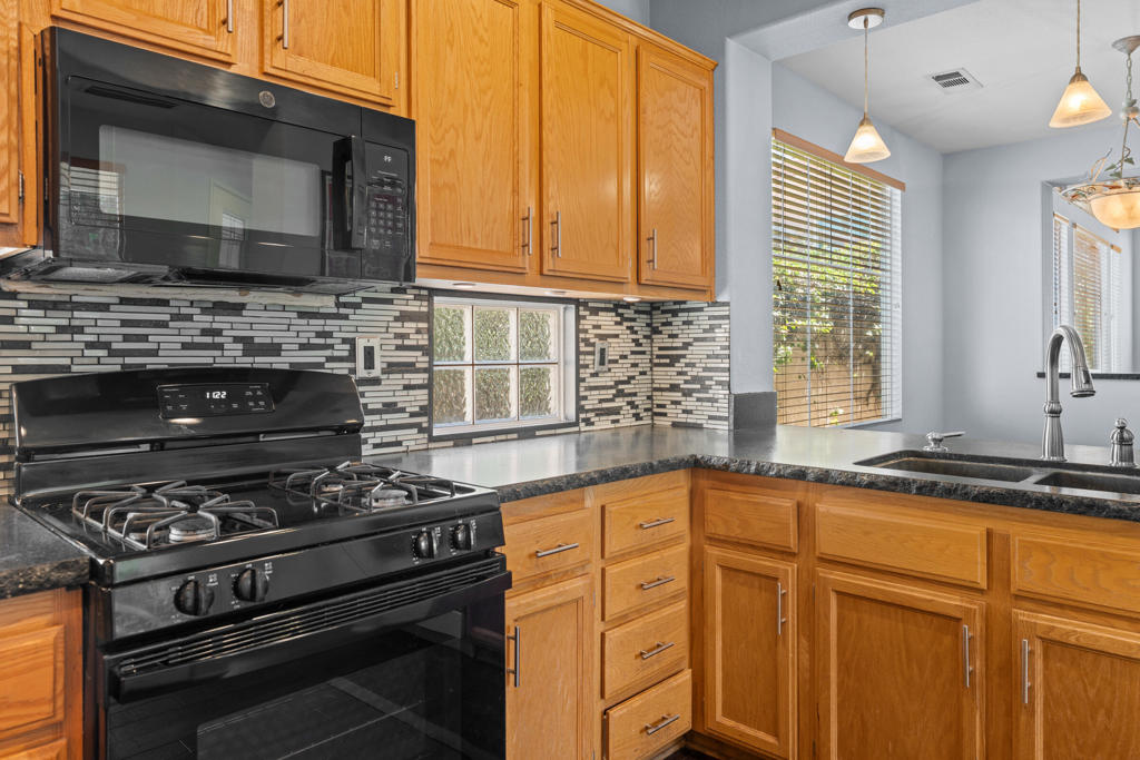 29604 Sandy Court Property Photo 3