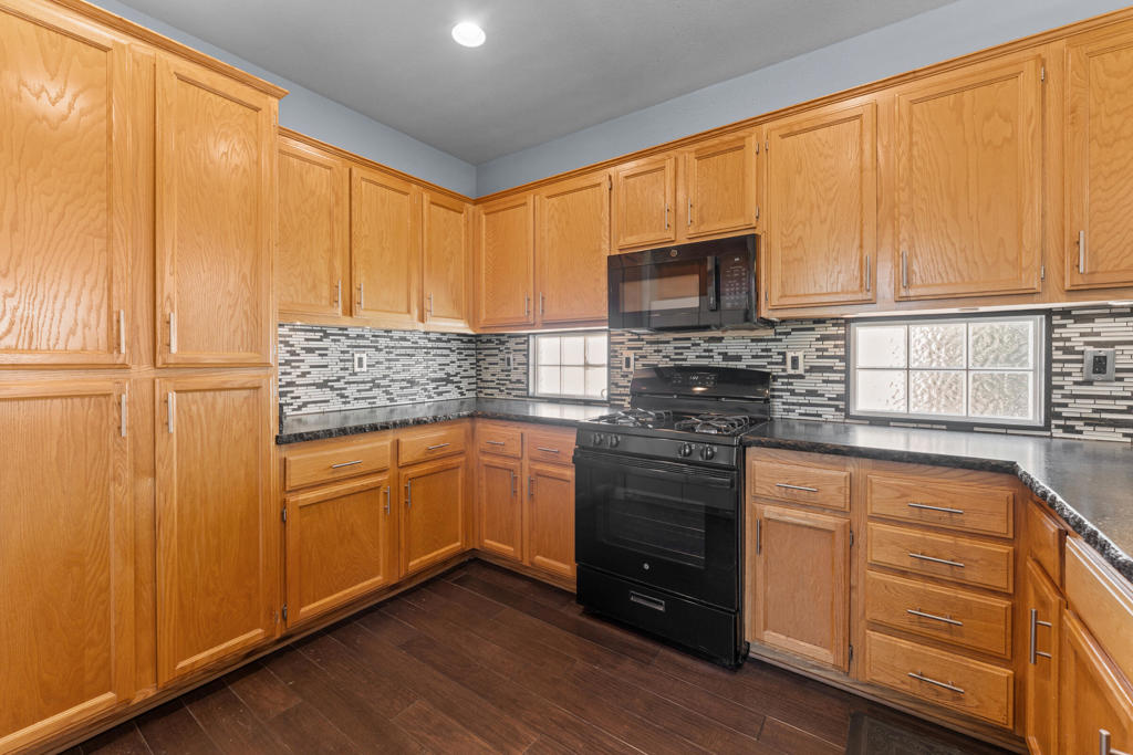 29604 Sandy Court Property Photo 7