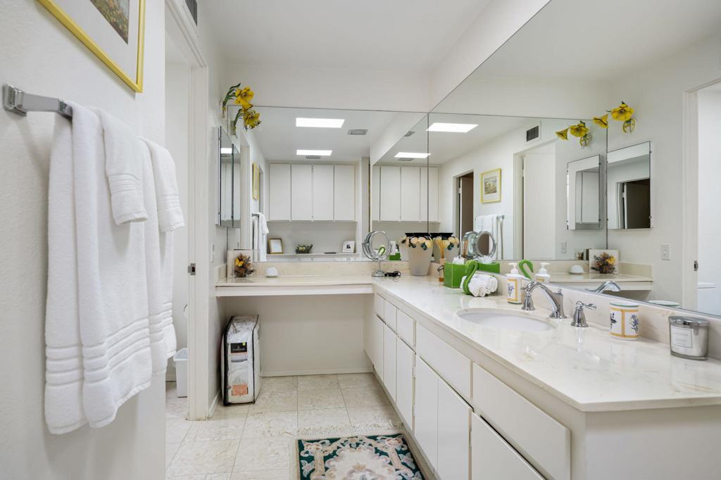 2515 E Jacaranda Road Property Photo 29