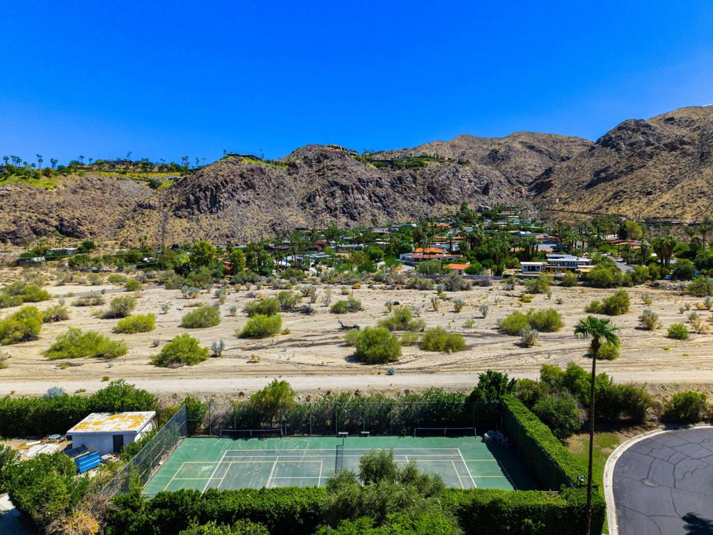2515 E Jacaranda Road Property Photo 39