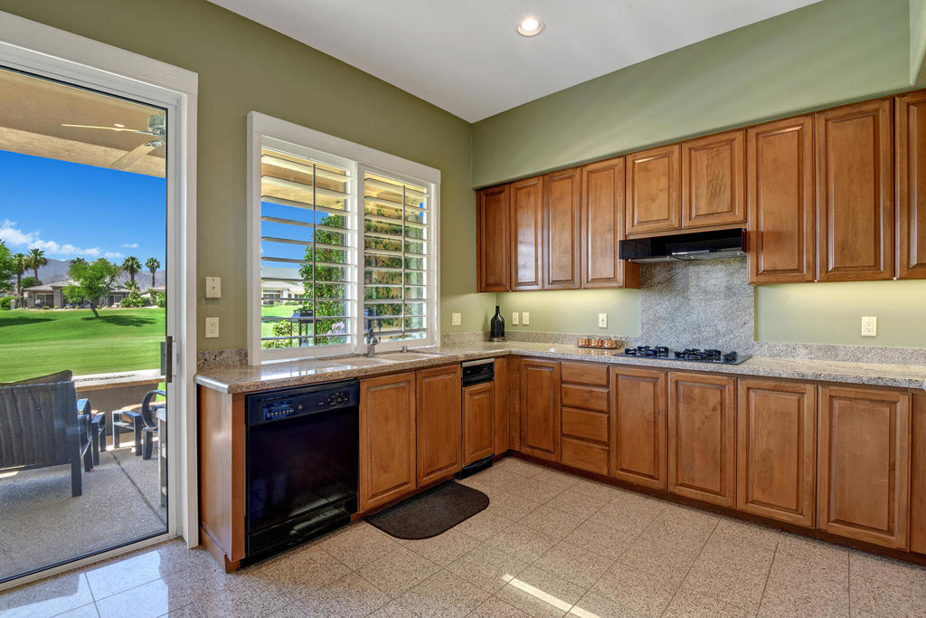 383 Desert Holly Drive Property Photo 13