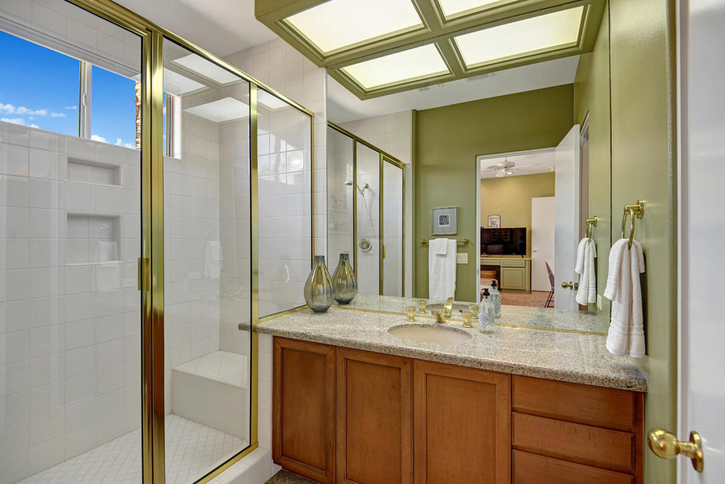 383 Desert Holly Drive Property Photo 20