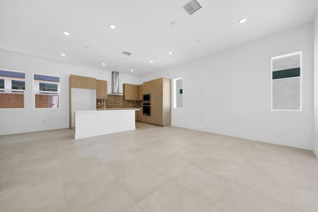 2677 Maverick Lane Property Photo 2