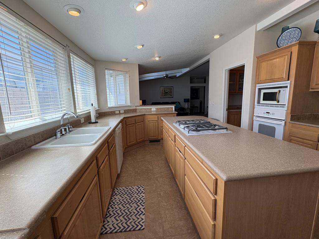 39071 Cudy Circle Property Photo 2