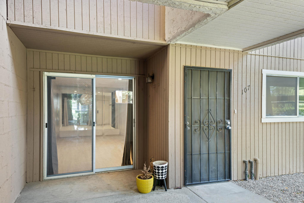 510 N Villa Court 107 Property Photo 6