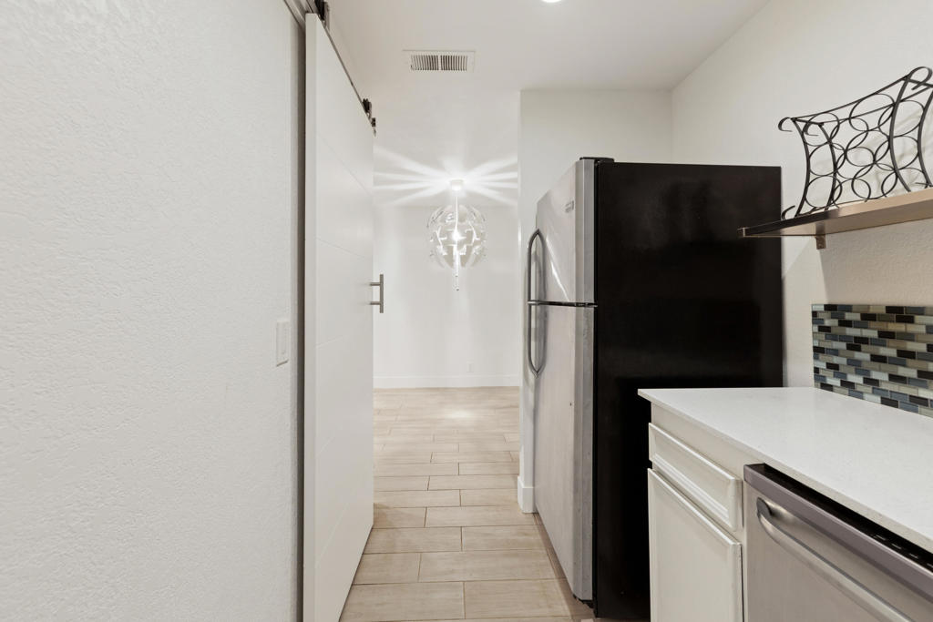 510 N Villa Court 107 Property Photo 11