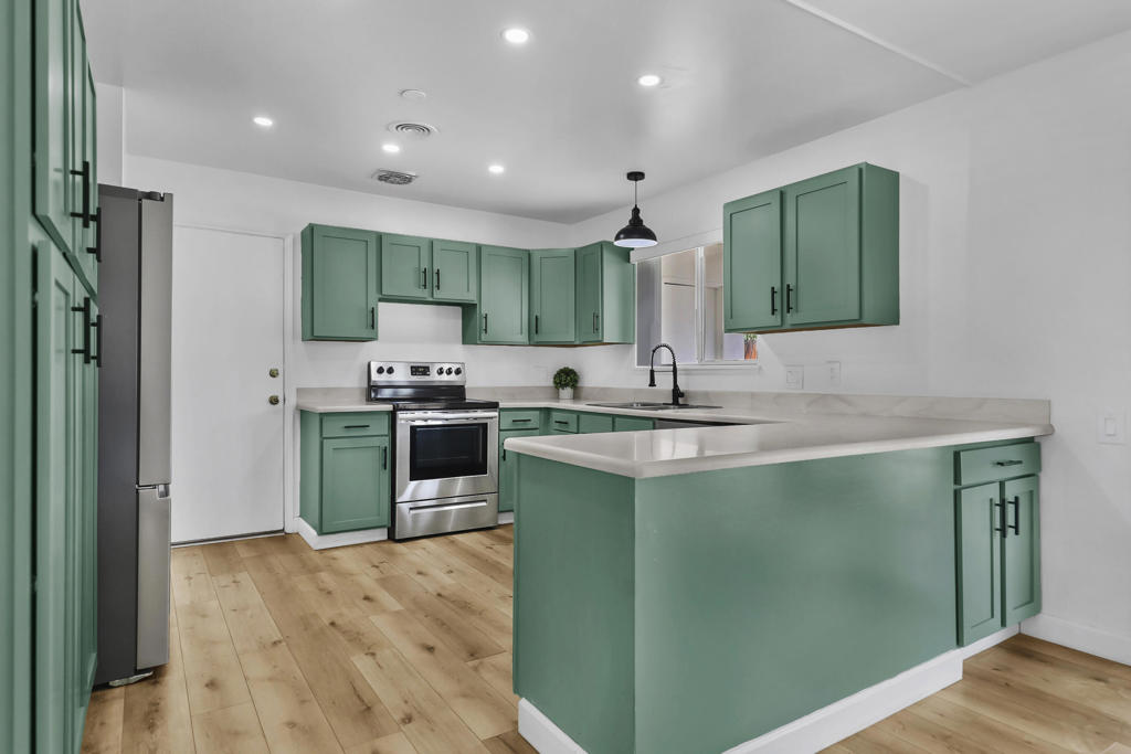 43415 Illinois Avenue Property Photo 13