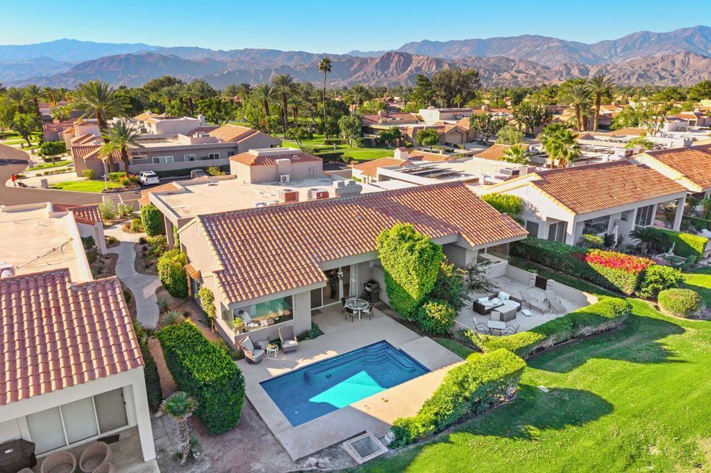 6 Pebble Beach Drive Property Photo 10