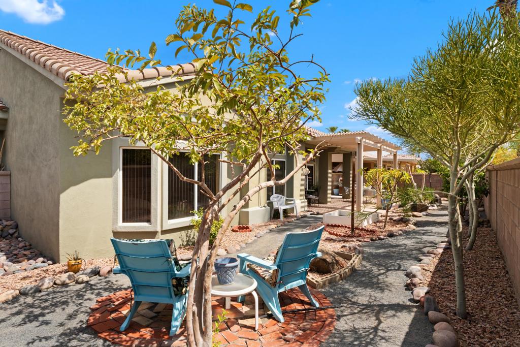 38563 Bent Palm Drive Property Photo 1
