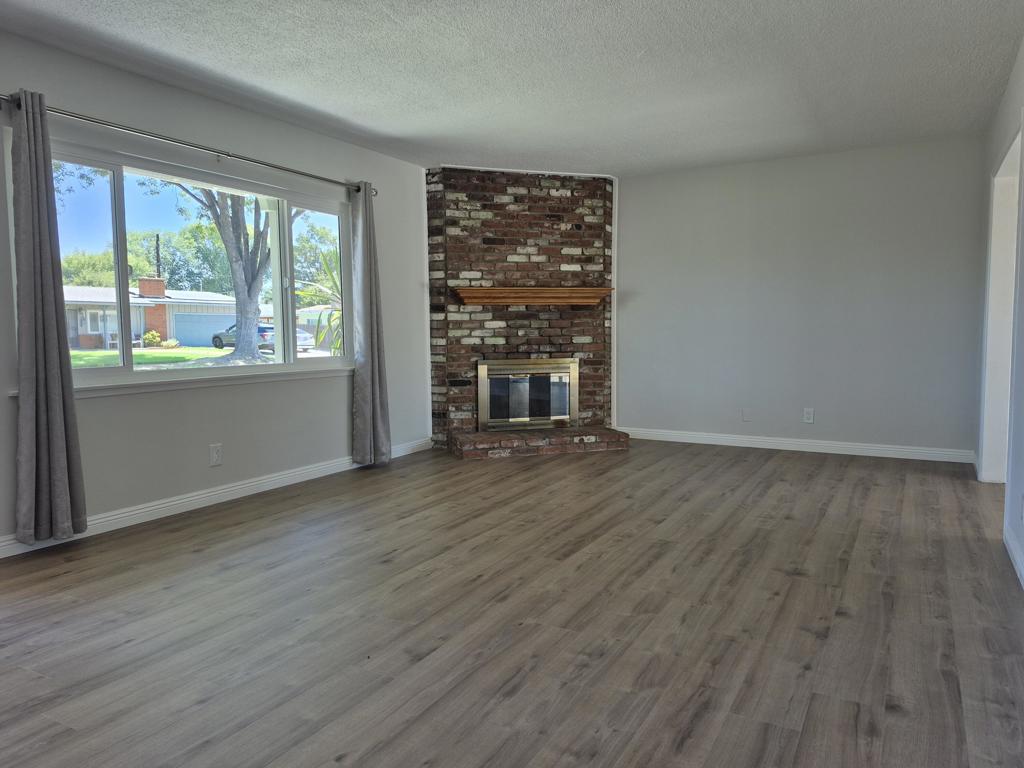 4720 Whipple Road Property Photo 3