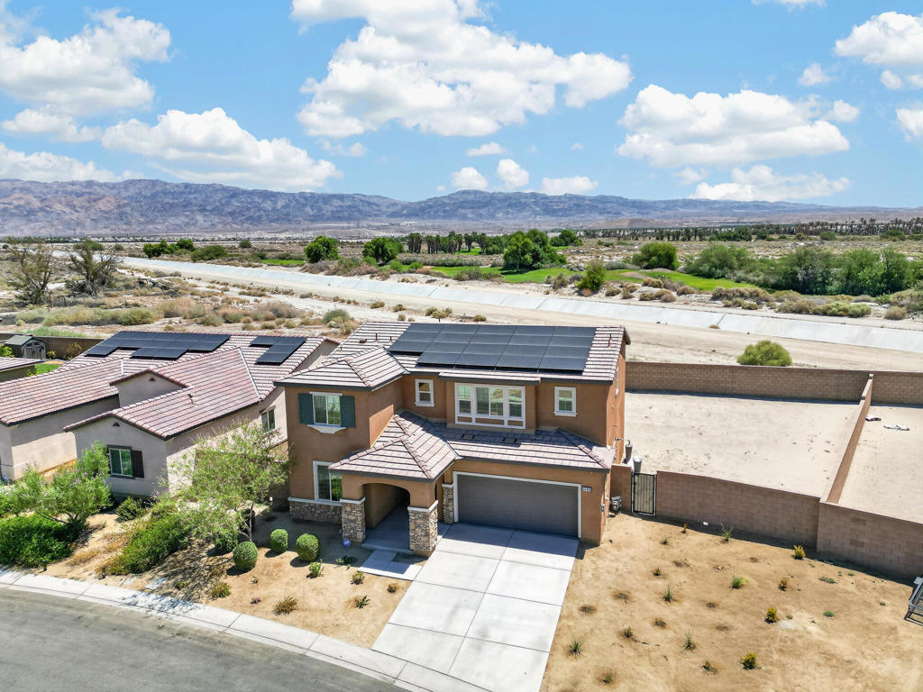 44816 Beringer Drive Property Photo 4