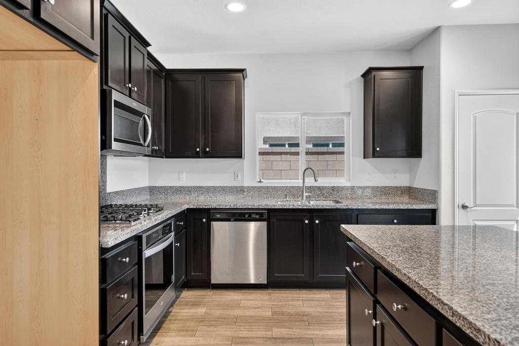 44816 Beringer Drive Property Photo 12