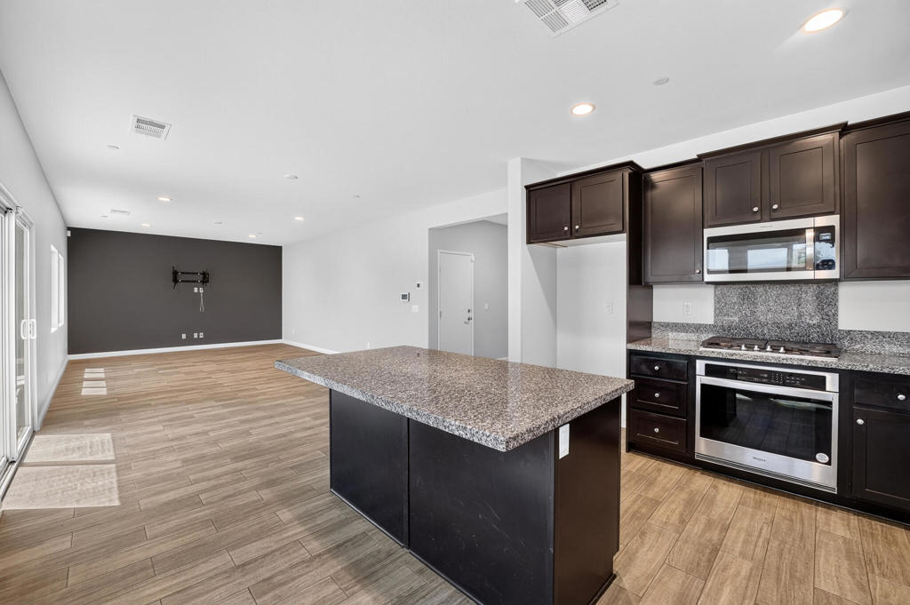 44816 Beringer Drive Property Photo 13