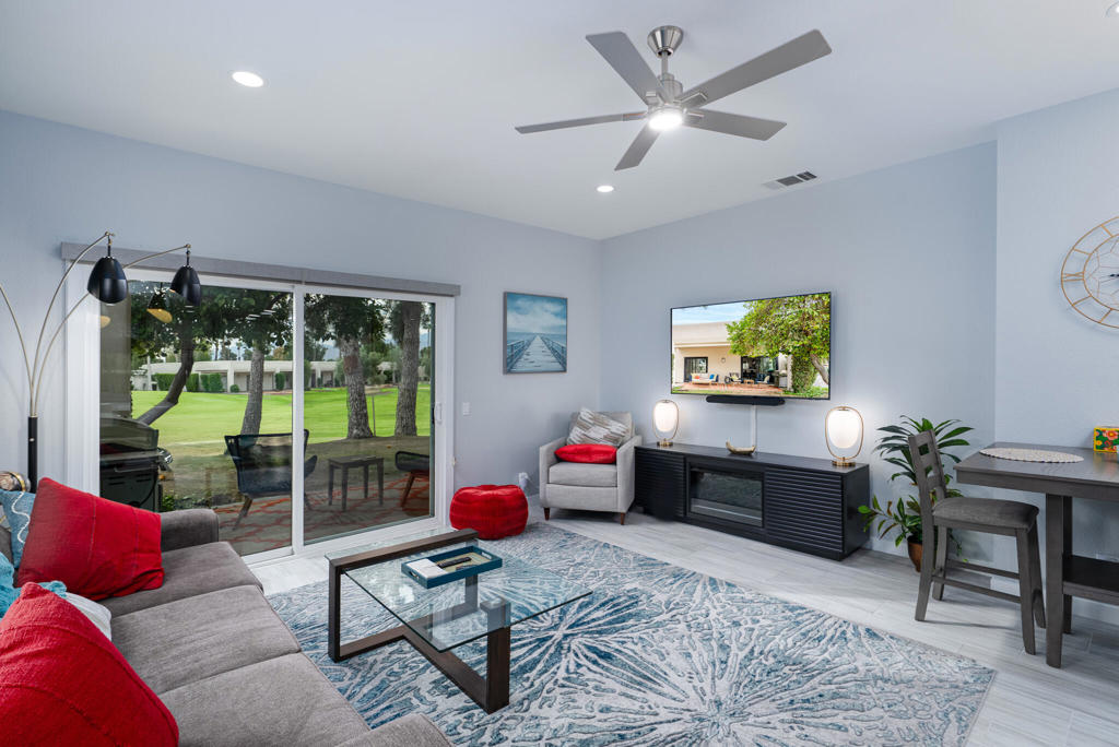 67499 Toltec Court Property Photo 6