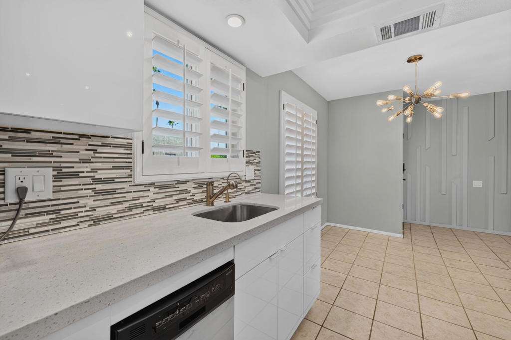 2160 S Palm Canyon Drive 9 Property Photo 9