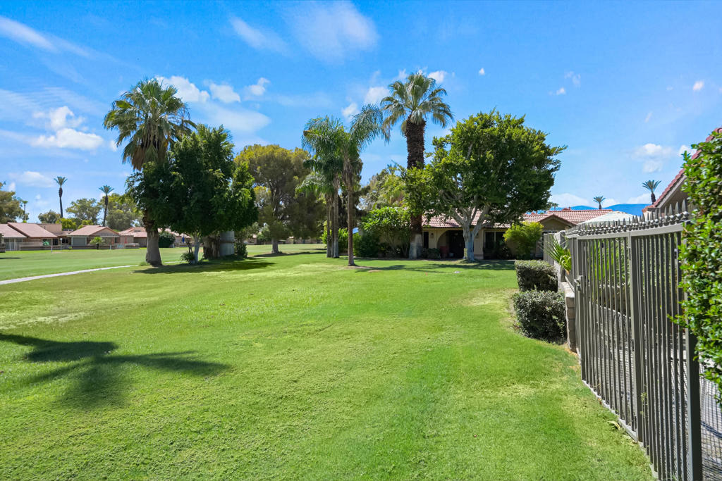 48982 Eisenhower Drive Property Photo 23