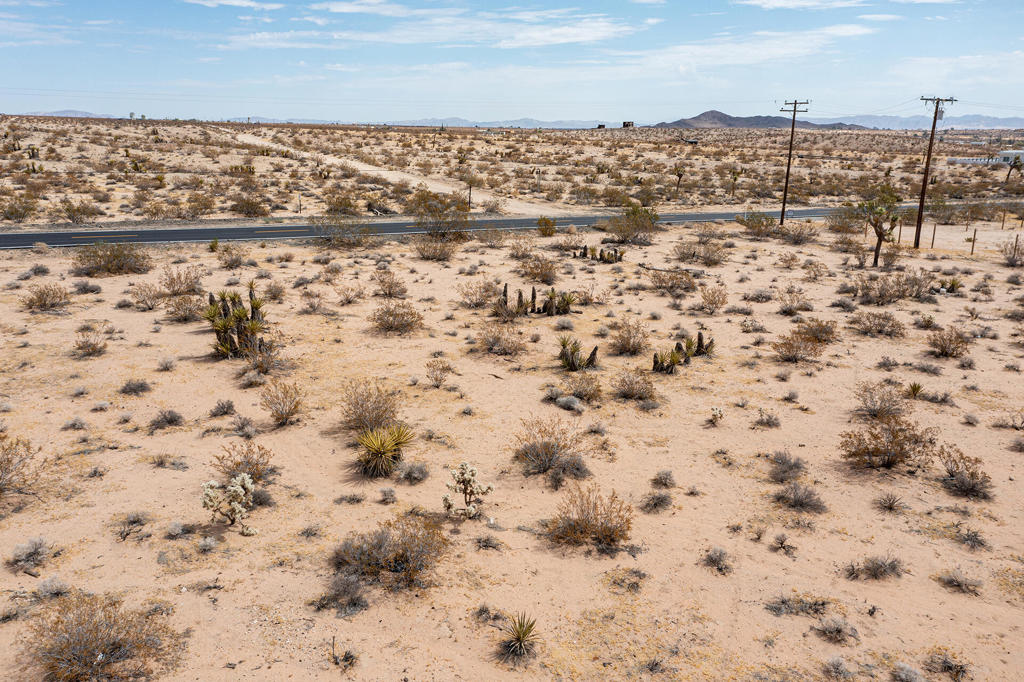 62121 Aberdeen Drive Property Photo 17