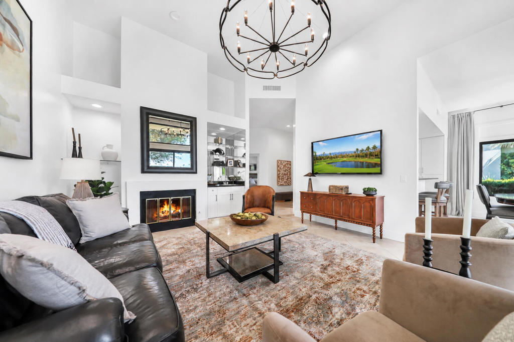 54914 Oaktree Property Photo 1