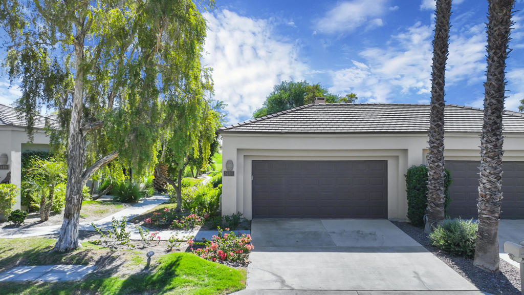 54914 Oaktree Property Photo 2