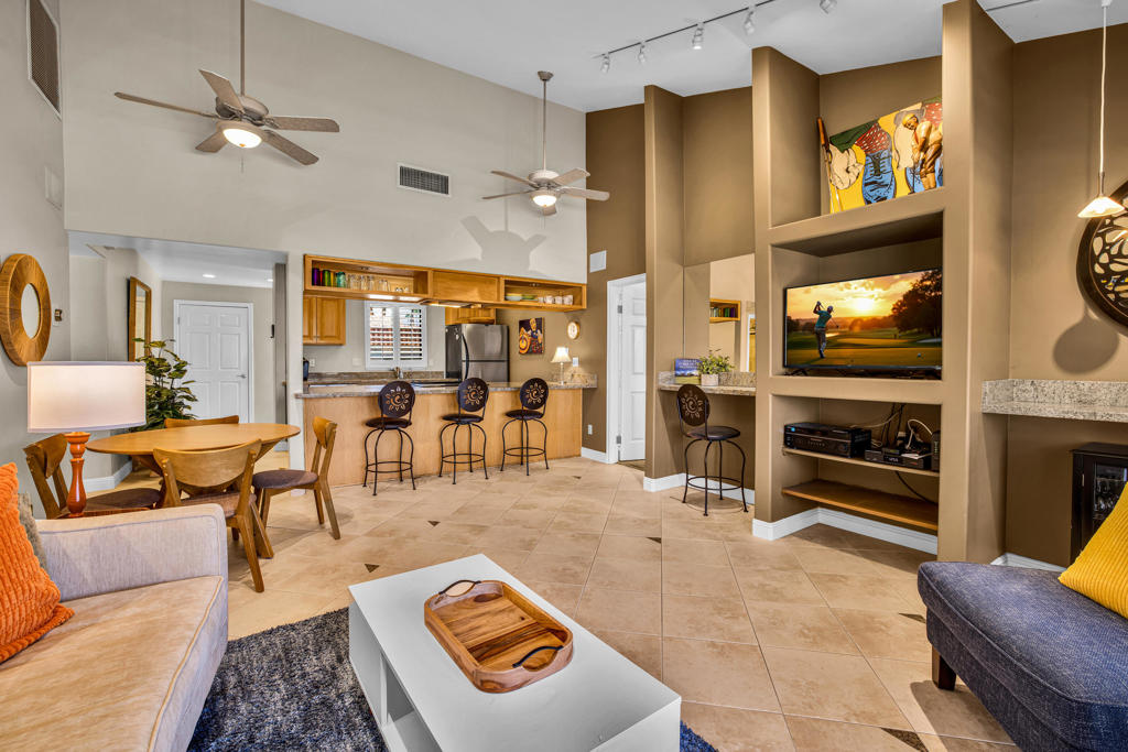 40898 La Costa Circle E Property Photo 6