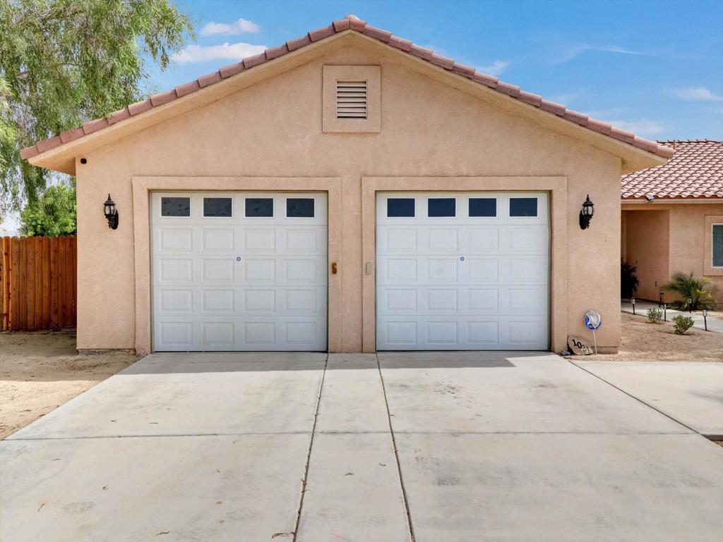 1081 Aberdeen Drive Property Photo 5