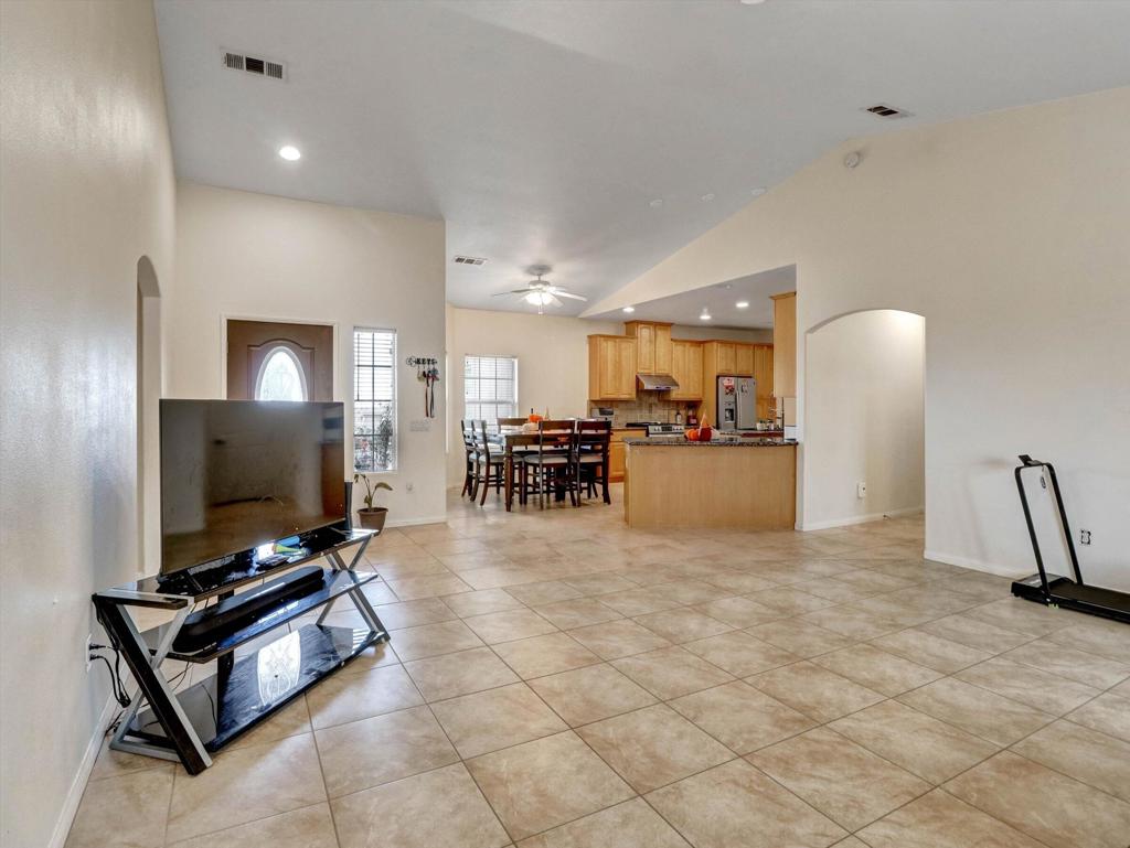 1081 Aberdeen Drive Property Photo 10