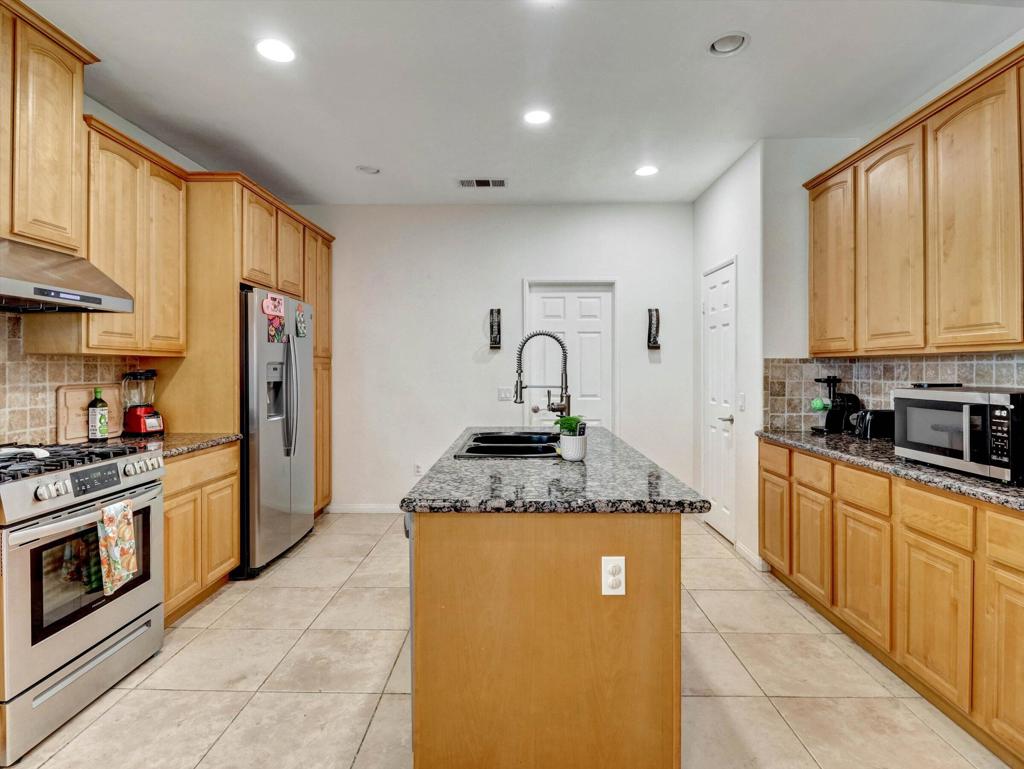 1081 Aberdeen Drive Property Photo 14