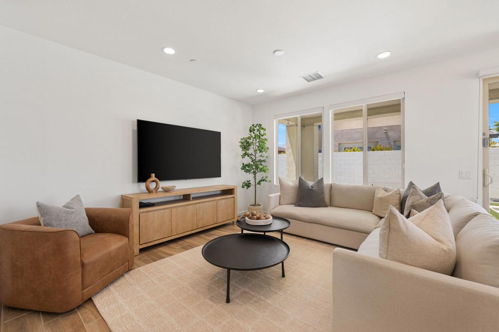 74346 Millennia Way Property Photo 4