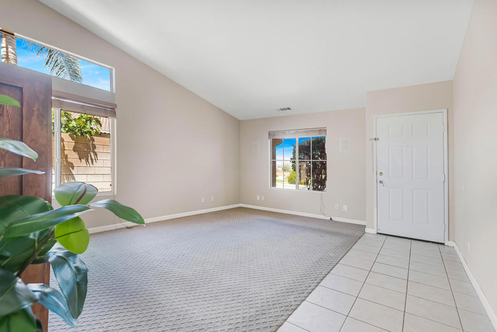 44335 Monticello Avenue Property Photo 8