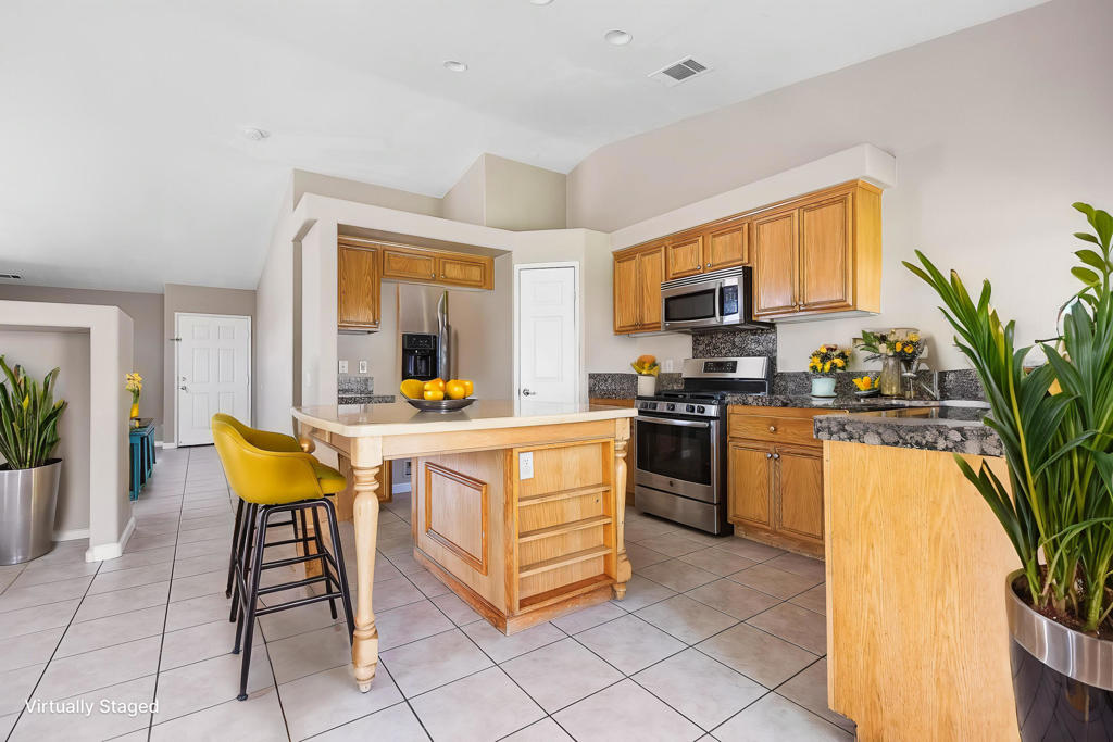 44335 Monticello Avenue Property Photo 10