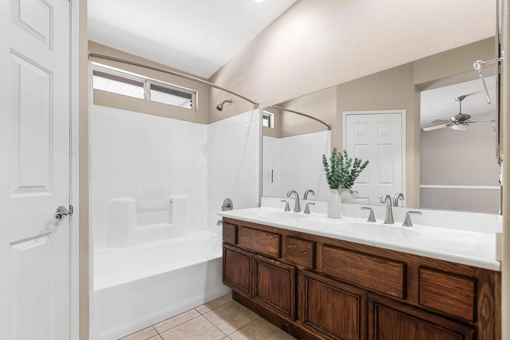 44335 Monticello Avenue Property Photo 22