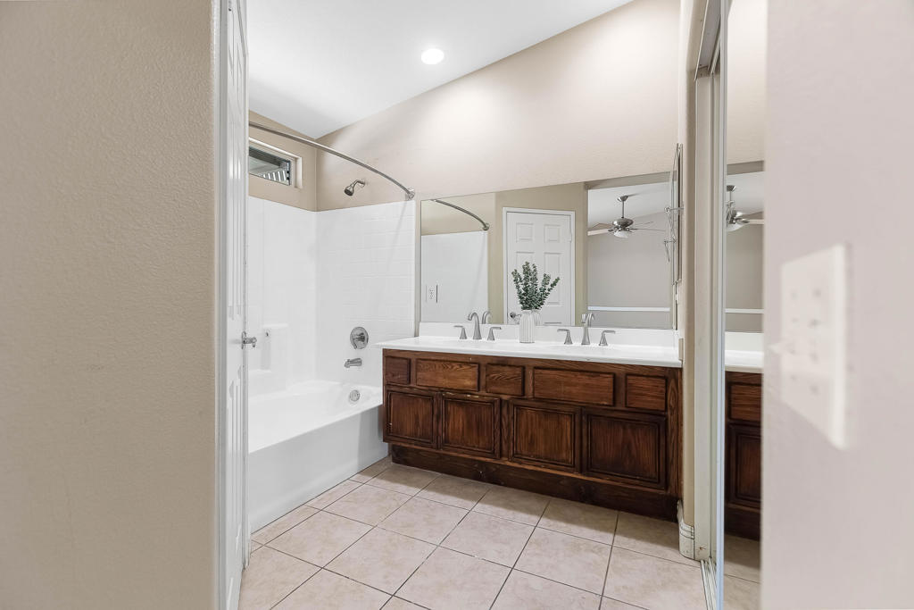 44335 Monticello Avenue Property Photo 24