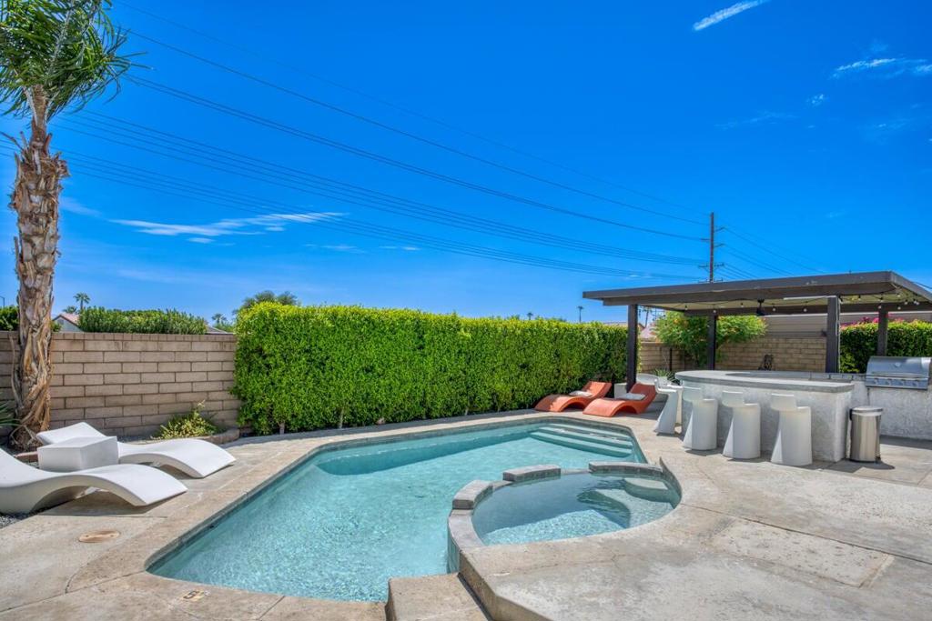 45640 Cimarron Road Property Photo 2