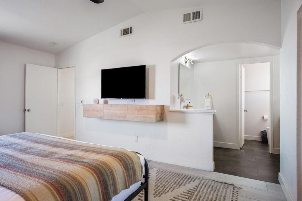45640 Cimarron Road Property Photo 11