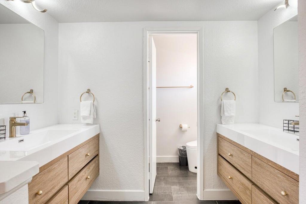 45640 Cimarron Road Property Photo 12