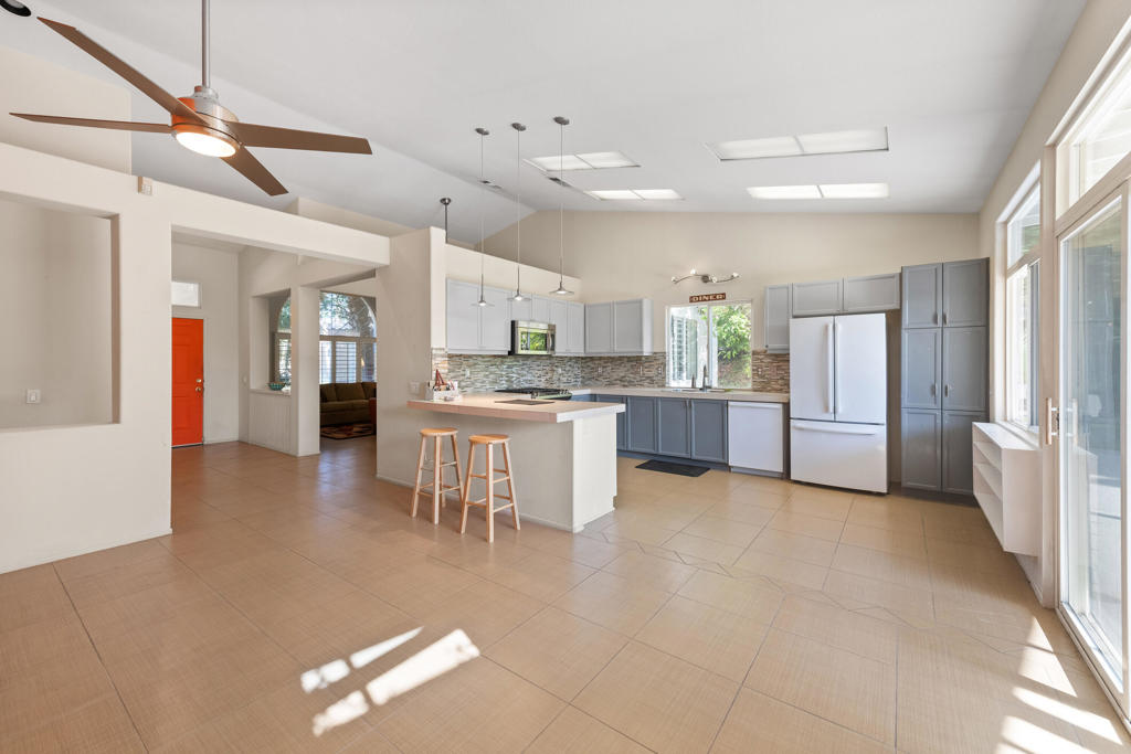 36028 Calle Tomas Property Photo 8