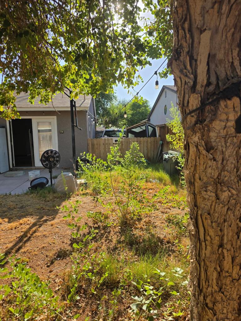 978 Pater Street Property Photo 9