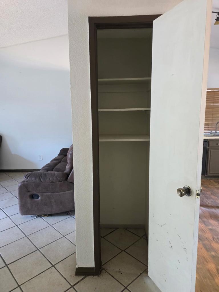 978 Pater Street Property Photo 14