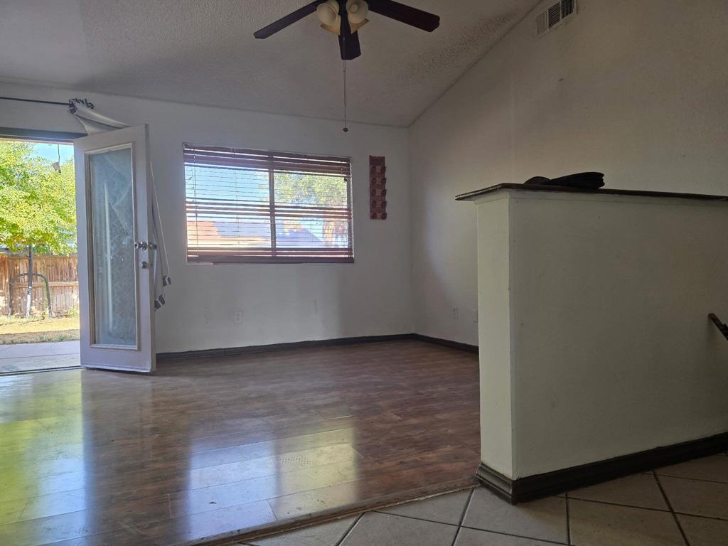 978 Pater Street Property Photo 16