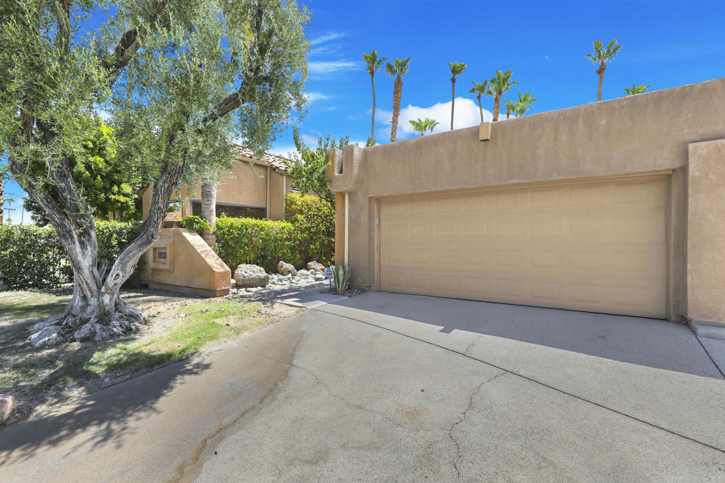 2910 Cervantes Court Property Photo 1