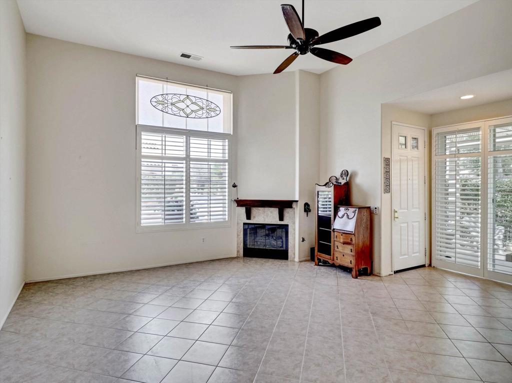79355 Rose Dawn Property Photo 8